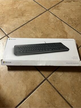 New Microsoft Wired 600 Keyboard - Black